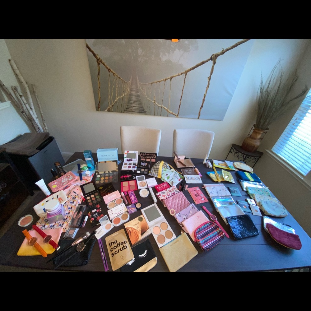 Makeup bundle